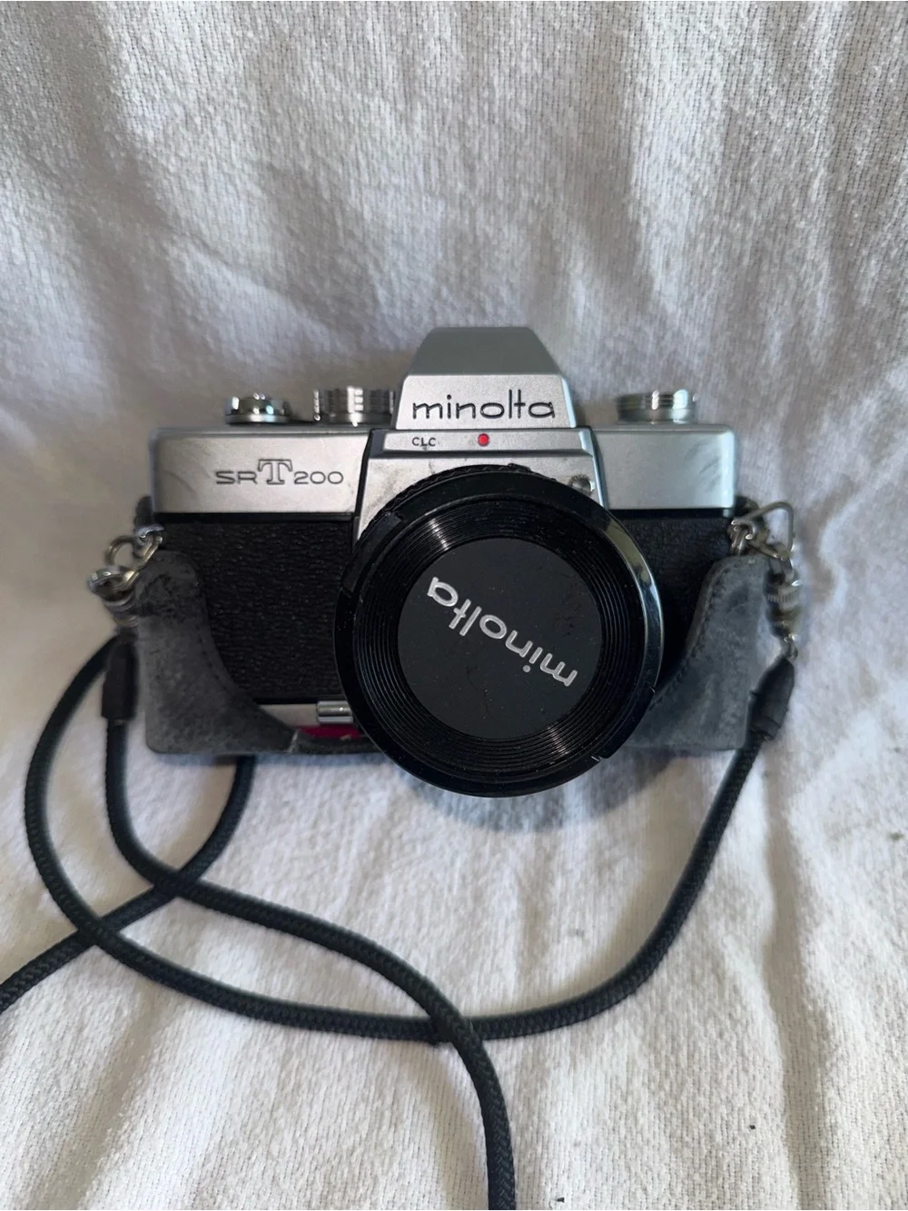 SR-T 200 50mm Minolta Film Camera with Minolta Case